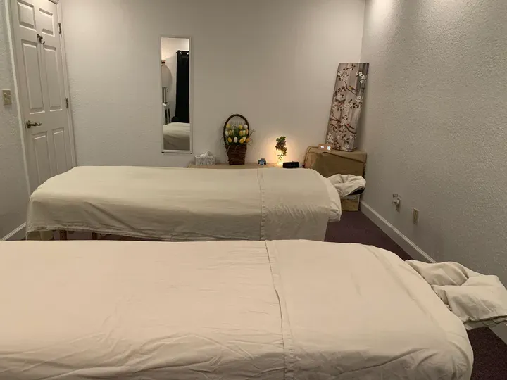 https://cdn.salonspotlight.com/photos/PClHueIcf67pZD1uHBKC/a1f2577b-69d8-44be-89b2-fa43fef01c04_720x720