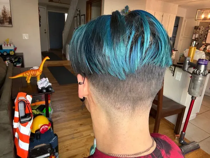 https://cdn.salonspotlight.com/photos/PHyF69pOKmzGoj13hlOI/fed789f2-b42d-49b8-8aa0-98d757cd4e3d_720x720