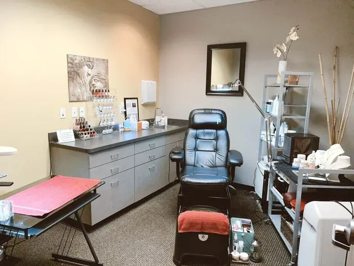https://cdn.salonspotlight.com/photos/PJ6SzLCOo3A1LzioqCTG/4a3e9508-2e61-4d40-bc35-3f60179c15c3_720x720