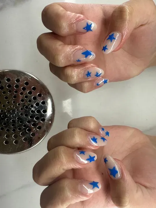 https://cdn.salonspotlight.com/photos/PJXaiLoCwR3BEsSX6gGk/dd511935-9c8d-4e58-8680-17fb0c2a25c2_720x720