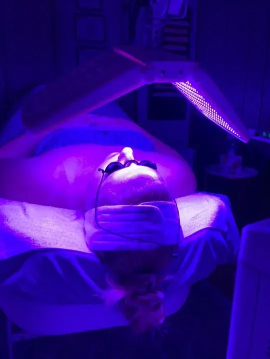 https://cdn.salonspotlight.com/photos/POffzY7xrO70voOW9Pzs/ccc07ee8-5b92-4b79-92ad-6667f2e8aed7_720x720