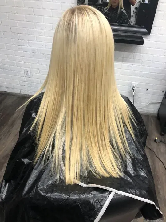 https://cdn.salonspotlight.com/photos/POvKug6JJjZcvdDJl1q0/9a36fee5-f338-4bff-a910-67b70048326a_720x720