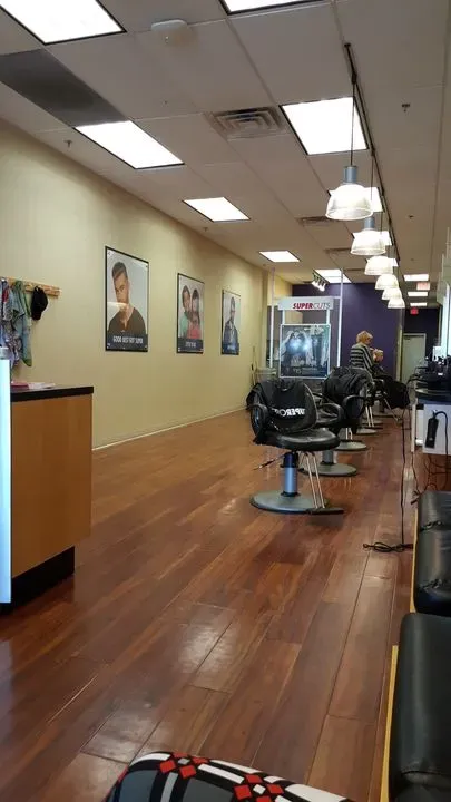https://cdn.salonspotlight.com/photos/PPJvuBAauOxbDkDiNzI1/aad57352-b1de-4e9e-adeb-480ef380dd66_720x720