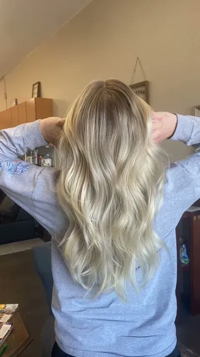 https://cdn.salonspotlight.com/photos/PRMBFQ5Zsrr6lwM1htka/c0fcd79c-11d5-4875-88bd-1b0c5447f9de_720x720