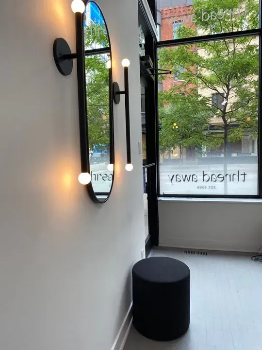 https://cdn.salonspotlight.com/photos/Pao8frAlIszA7WmQcowp/0312194a-3509-412c-84a9-c532dd99da06_720x720