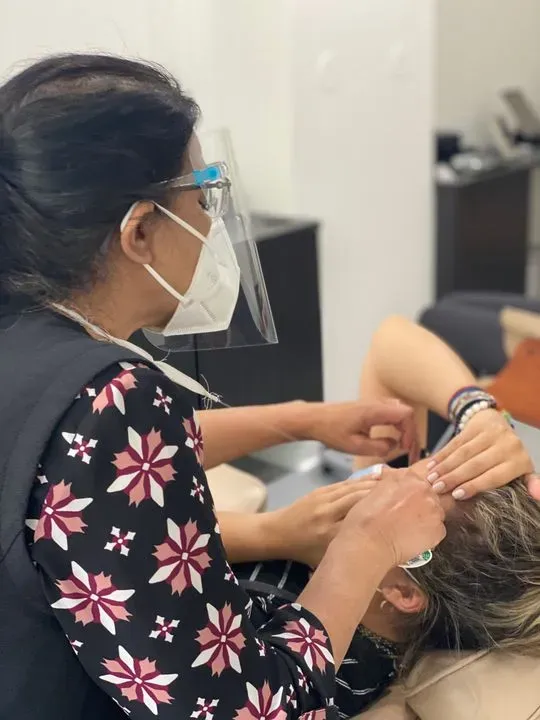 https://cdn.salonspotlight.com/photos/Pao8frAlIszA7WmQcowp/49ac1641-0f93-41dc-b4c9-3083a5b56668_720x720