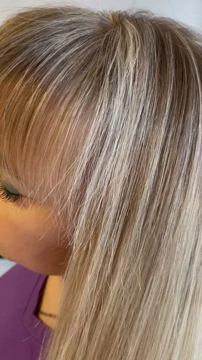https://cdn.salonspotlight.com/photos/Pc4ZGQM7On7wCh9zfHKF/2232e8d6-e674-4b62-a4d0-22a6d6ce2830_720x720