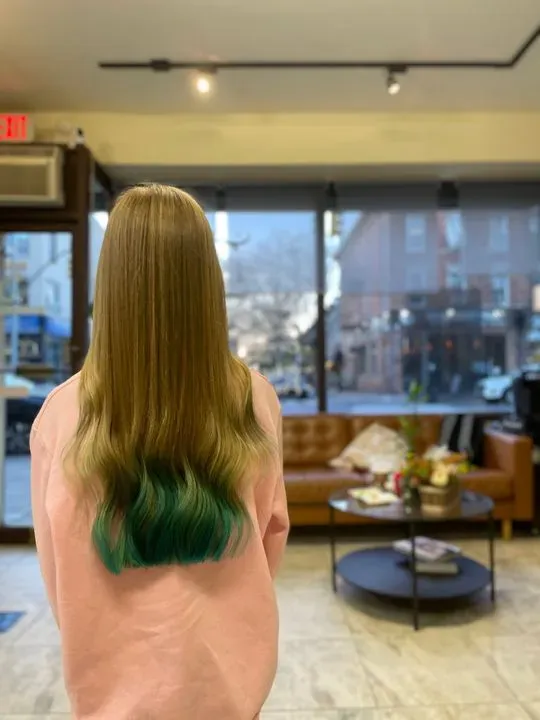https://cdn.salonspotlight.com/photos/Pc4ZGQM7On7wCh9zfHKF/34e1029f-e7a6-4ecd-a6c5-8fe874831ab3_720x720