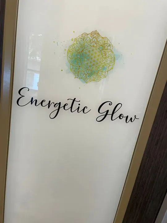 https://cdn.salonspotlight.com/photos/PhRTlAMpcFvBQaSKDbfF/68f15043-556a-4263-bec0-2091f0e6c44d_720x720