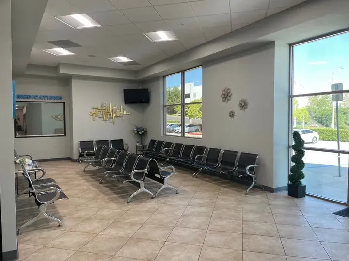 https://cdn.salonspotlight.com/photos/PjHNMkne1YuwPDvXW3qA/913bef98-e4c8-4898-a04a-1a573a898477_720x720