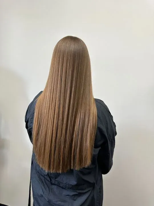 https://cdn.salonspotlight.com/photos/PkkLQxj7A9aipXkq6GiA/29273d20-e4a7-4f68-a243-89177e3ace71_720x720