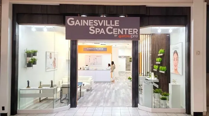 https://cdn.salonspotlight.com/photos/PlQ8XWLgss11uWk075Fl/703fbe32-4d29-4b89-8124-ac8618ce7c7b_720x720