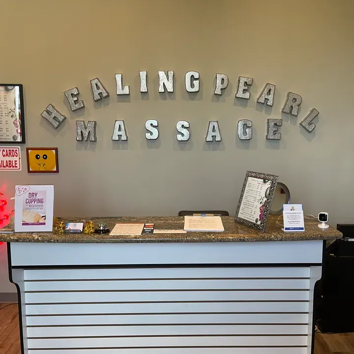 https://cdn.salonspotlight.com/photos/Plt0wQxnMzpHBTMw4gq4/81d1f6ac-d9ed-4276-9fb1-f78d1483c7ea_720x720