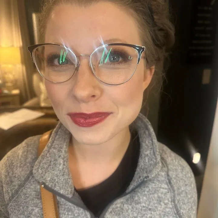 https://cdn.salonspotlight.com/photos/PmlD5rz2tXRzMB4sMOqy/f55f744d-d0db-4af1-8023-fa7ca7650ab9_720x720