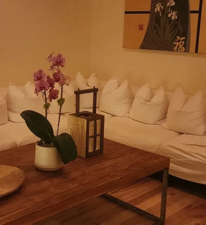 https://cdn.salonspotlight.com/photos/Pnoq6rjkcVoSUbIvY1R5/0f1d9502-97a9-45de-9c21-6281e15e0212_720x720