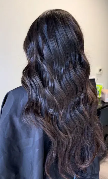 https://cdn.salonspotlight.com/photos/PrHipQZdJGblYzBSiokI/262e5a74-56b0-43e1-b588-4b8de607b53d_720x720