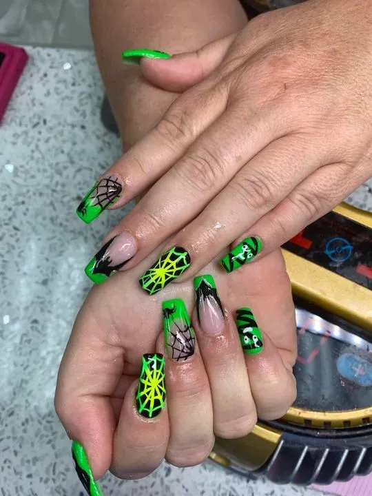 https://cdn.salonspotlight.com/photos/PvkiREyS380VnCQLSsPg/858753d5-c1f6-4705-8d9b-eb455a32d81f_720x720
