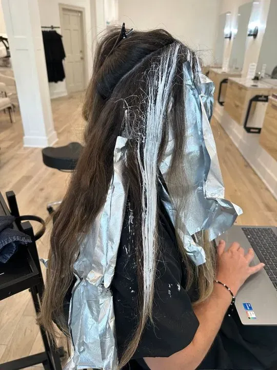 https://cdn.salonspotlight.com/photos/PwhaLSQu8DIJDUdCS8yo/2b48a0e2-5328-4612-a2bf-a8d61e4a2622_720x720