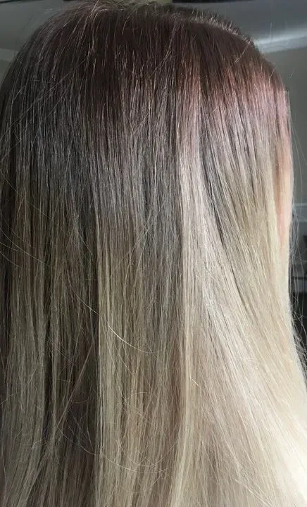 https://cdn.salonspotlight.com/photos/PwhaLSQu8DIJDUdCS8yo/73e5b21a-2f05-4fba-abea-3ec598fd61d6_720x720