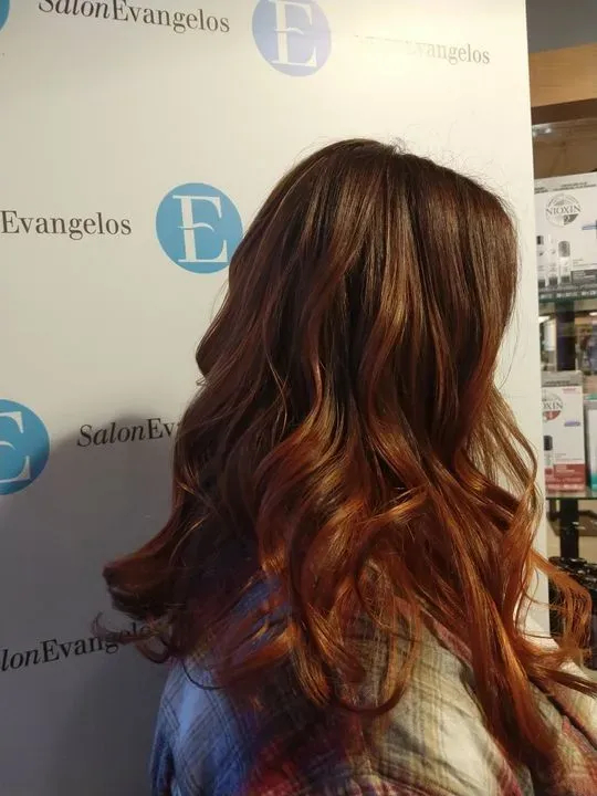 https://cdn.salonspotlight.com/photos/PyoU3d3ZSN3lwYQPWytw/7df1bfaf-1b57-4d78-ab24-4b2c951ee0bb_720x720