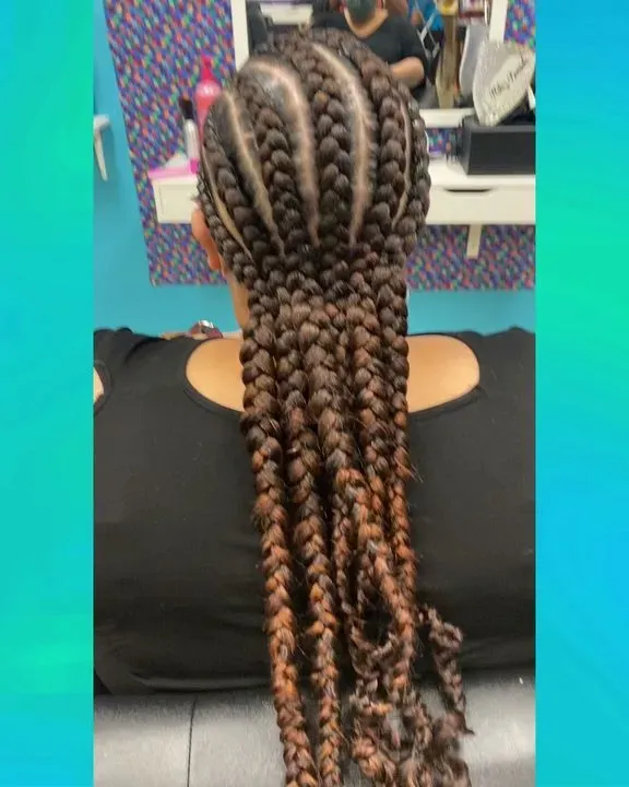 https://cdn.salonspotlight.com/photos/Q0FJ8jY9QXQZVOKaO1RW/e07df68f-6edb-4c10-adf0-ebd7a4ee0b18_720x720