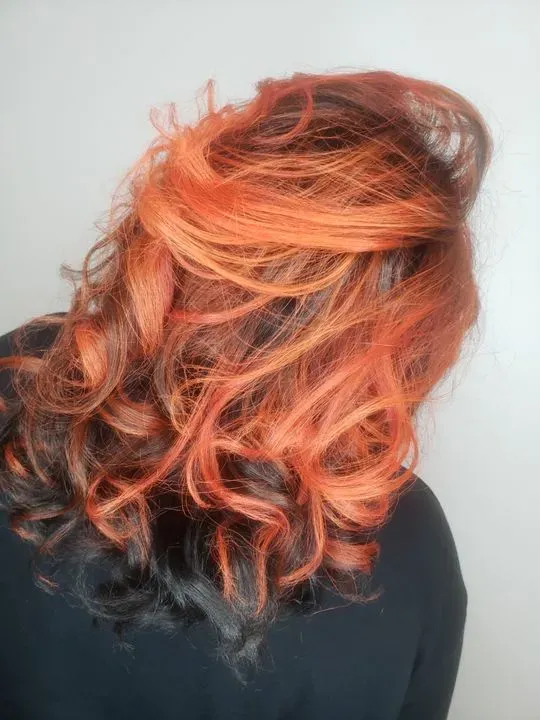 https://cdn.salonspotlight.com/photos/Q1EYQb8nbL8g4NInYGVW/43a156b0-f34c-4bd1-826b-ad2dceccd3a3_720x720
