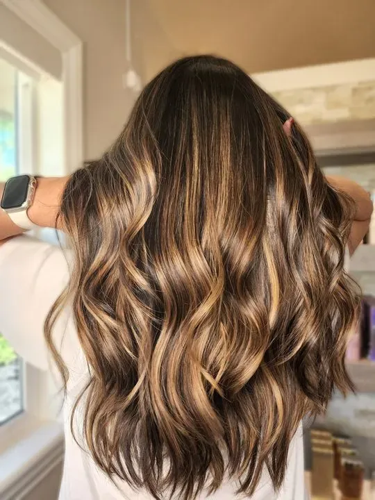 https://cdn.salonspotlight.com/photos/Q2AXtzpckwLTLqr4Cn8z/497507f6-5d00-4a14-9f7b-071f317caa5f_720x720