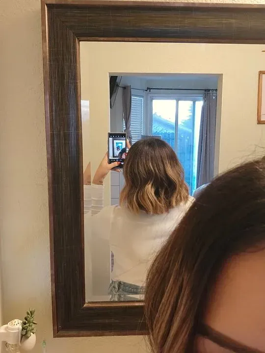 https://cdn.salonspotlight.com/photos/Q2AXtzpckwLTLqr4Cn8z/de97e57b-90ba-4e41-851c-2d3ab1b5533c_720x720