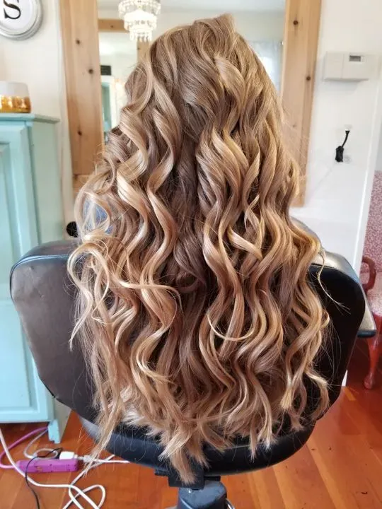 https://cdn.salonspotlight.com/photos/Q4Tgwhzr1rmlPFbPVYPY/9d92d3aa-d871-482b-a246-edaf9deb0b7b_720x720