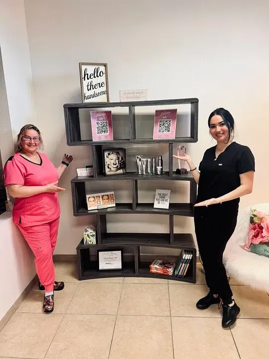 https://cdn.salonspotlight.com/photos/Q71u37tFTKafGAFpW2MH/83ca7650-52d1-4602-ad2d-5dca4efa05b0_720x720