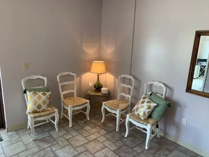 https://cdn.salonspotlight.com/photos/Q9liCWg4xL3q22uA9zOW/7bd7e9a0-73ad-4e5c-955a-da383c922c7a_720x720