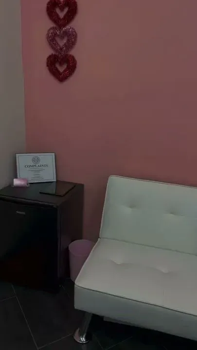 https://cdn.salonspotlight.com/photos/QDLWrMm15nvVG1oBkICh/bec0a379-2d86-4fde-acd5-cfcb788d8e4a_720x720