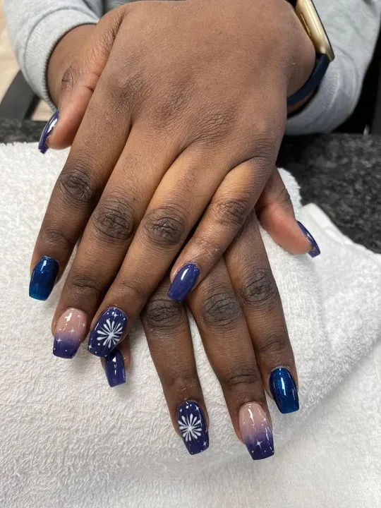 https://cdn.salonspotlight.com/photos/QDfZYtZj2jX0e2r2stOD/5e98db73-ac25-499a-a258-e1a51f777288_720x720