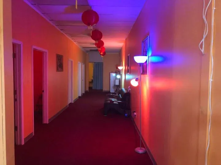 https://cdn.salonspotlight.com/photos/QJtUlHrFVU4FWQ3OXzbh/33cdcf19-765b-4aff-9117-87191409b59f_720x720