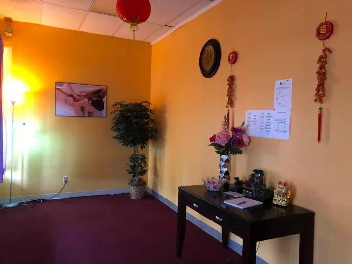 https://cdn.salonspotlight.com/photos/QJtUlHrFVU4FWQ3OXzbh/f366e925-505b-4c2c-b25a-b4ed3ce0a268_720x720