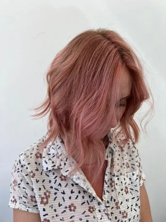 https://cdn.salonspotlight.com/photos/QNnwUEkuz1LnIURtMsLm/8896e831-9455-42c6-a198-17a45a7f536c_720x720