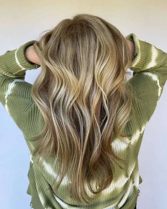 https://cdn.salonspotlight.com/photos/QR2ZAAuFt4PJp1UszGs0/f7a38860-552a-40c6-82c9-82f3be52972d_720x720