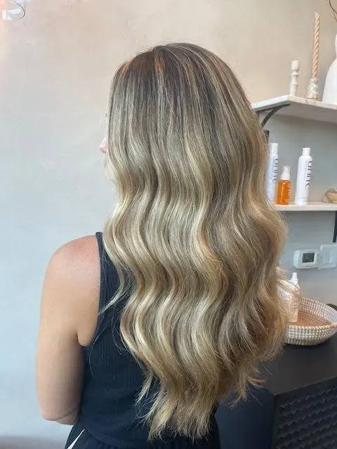 https://cdn.salonspotlight.com/photos/QR2ZAAuFt4PJp1UszGs0/f996a66c-0ccc-4874-a41b-057c6f000e8d_720x720