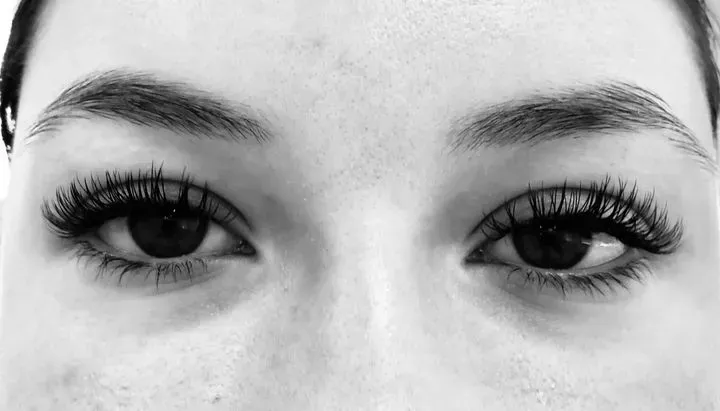 https://cdn.salonspotlight.com/photos/QUiAroghcedhmE8S8bKd/59814ab5-c0c5-4a33-a982-bc9c874b8f8a_720x720