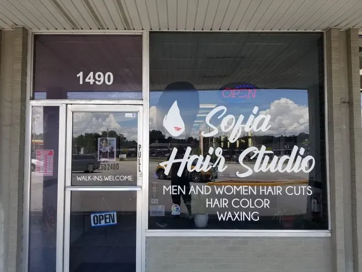 https://cdn.salonspotlight.com/photos/QVMo4BPtJhpUYy8RRLk0/31b2063c-0a91-4305-ad88-5060c1796977_720x720