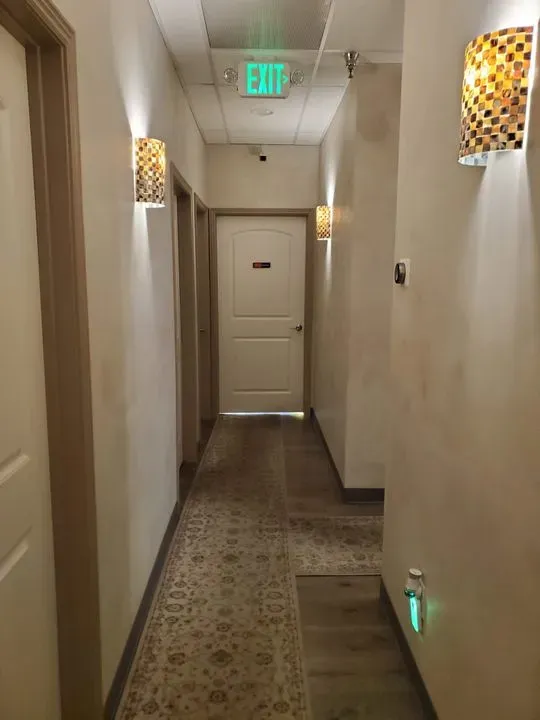 https://cdn.salonspotlight.com/photos/QXsBuujuUyG7VggRUSvf/38306801-c66b-4dd9-8ab4-1810a82ffe89_720x720
