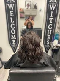 https://cdn.salonspotlight.com/photos/QYKM2Xmct26QD4uq3KgI/7c7765ea-6aa6-47b9-8134-ad5eda007b32_720x720