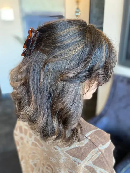 https://cdn.salonspotlight.com/photos/QYKM2Xmct26QD4uq3KgI/a25d1f09-5a9e-48a5-b66a-97573f766857_720x720