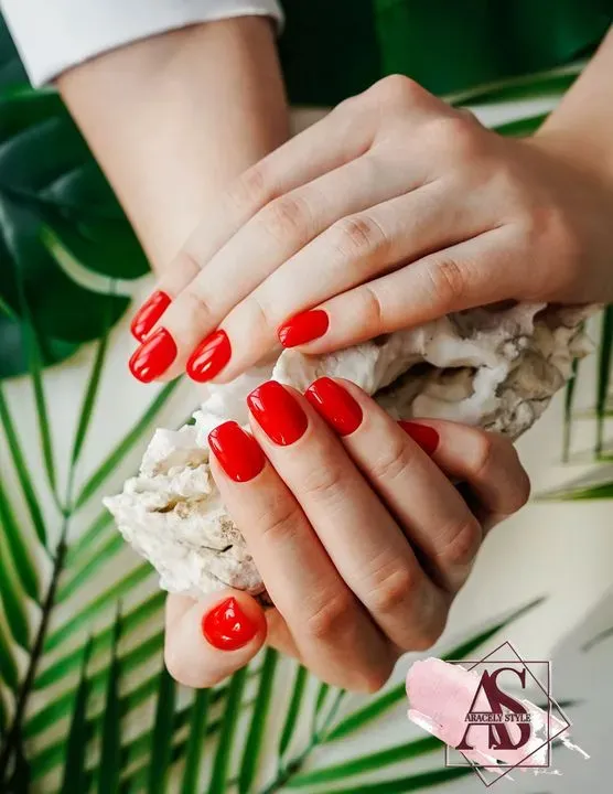 https://cdn.salonspotlight.com/photos/QYRx5afZKxsOZ07sAyBb/ae5b63be-5017-41b3-a7dd-6e23e0b525cf_720x720