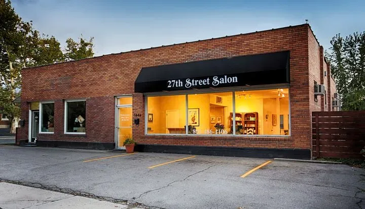 https://cdn.salonspotlight.com/photos/Qa9NheuqIf1Y2zTSqWDL/b2ce8cac-d24b-4e82-bd05-1655bec064da_720x720