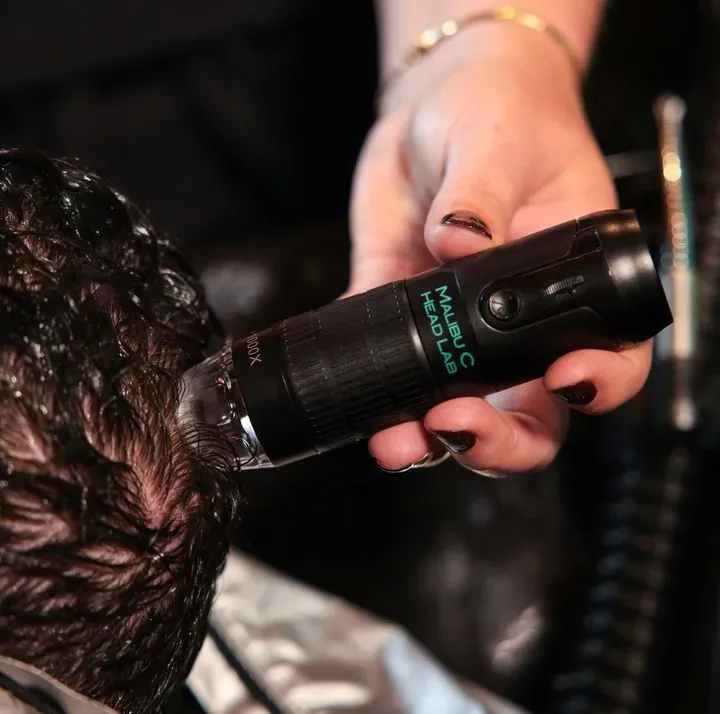 https://cdn.salonspotlight.com/photos/QhIc5Z3npmESv49VEIoK/790f1418-4dc4-438f-80a1-3fff3eec7d6a_720x720