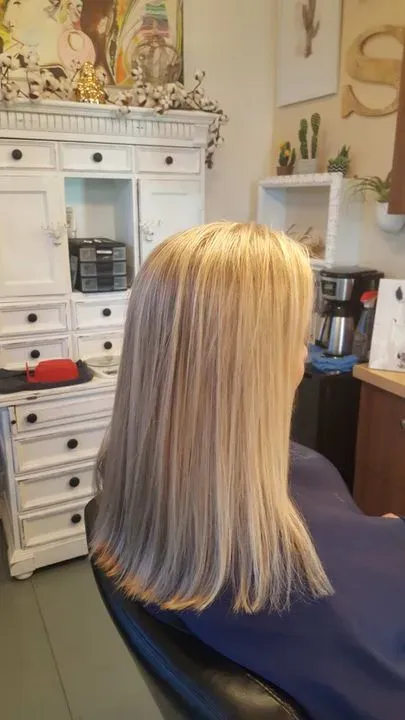 https://cdn.salonspotlight.com/photos/QkIIrkxP8gByx2XWXjjT/3382f9c2-144f-4e80-ae0e-dbd82dccea3e_720x720