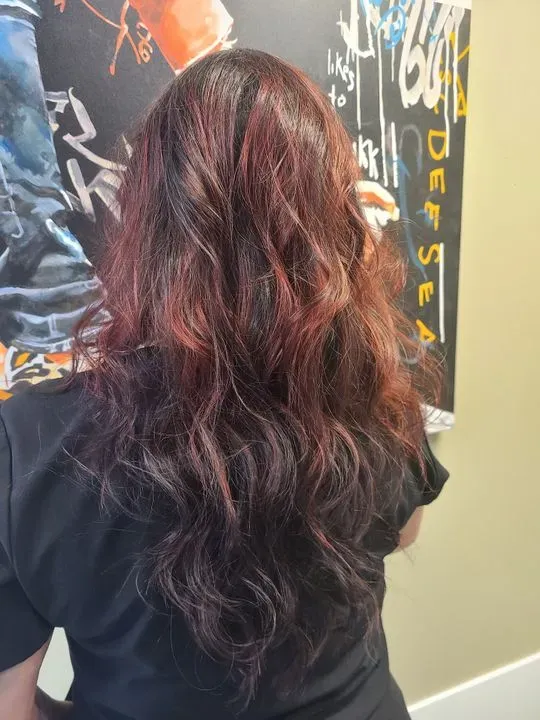 https://cdn.salonspotlight.com/photos/QkIIrkxP8gByx2XWXjjT/8687c45c-9ade-4c36-ac7b-c196047349ee_720x720