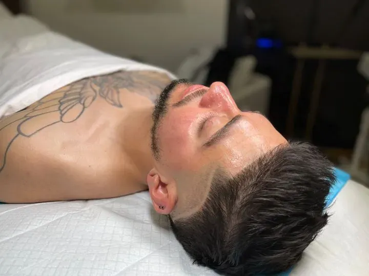 https://cdn.salonspotlight.com/photos/Qkj2ZTYgvyzhTr3nPJ2c/0213801e-5a01-46b3-8fb4-3d9c6d245e1f_720x720