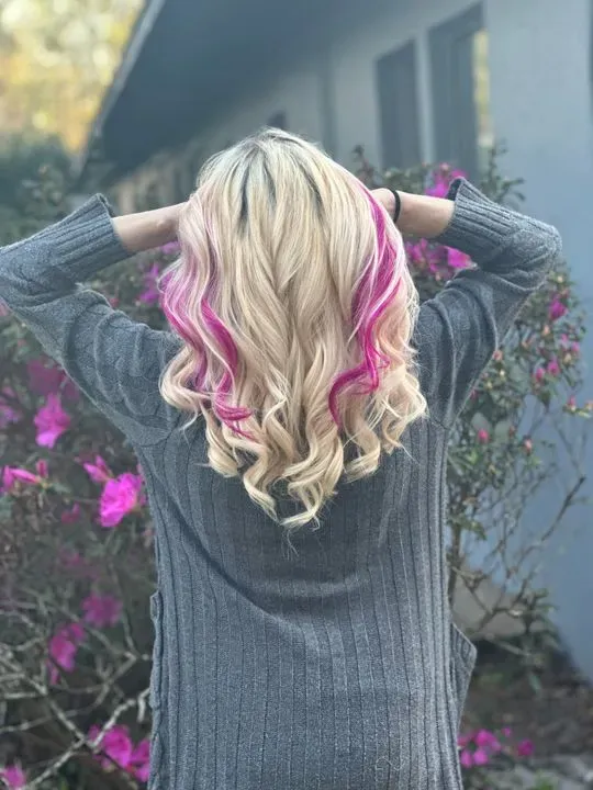 https://cdn.salonspotlight.com/photos/QqnMvpHFT0Ywhy2p7aMf/b876fcc5-ce27-4d15-af0b-53756e02a9be_720x720